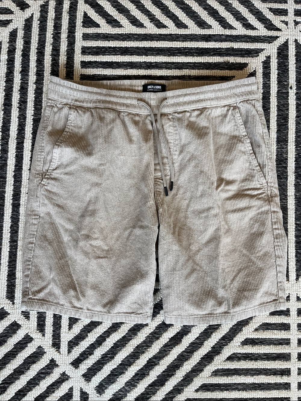ONLY & SONS Corduroy Drawstring Shorts - Light Beige { Size 34/35/36 }